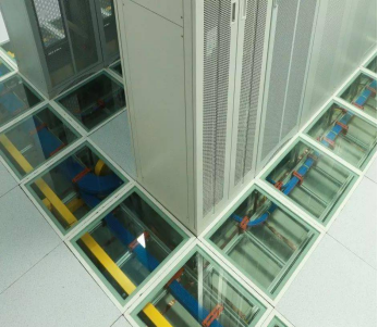 Glass & Aluminum Solid Panels.png